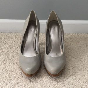 Nine West light Grey heels